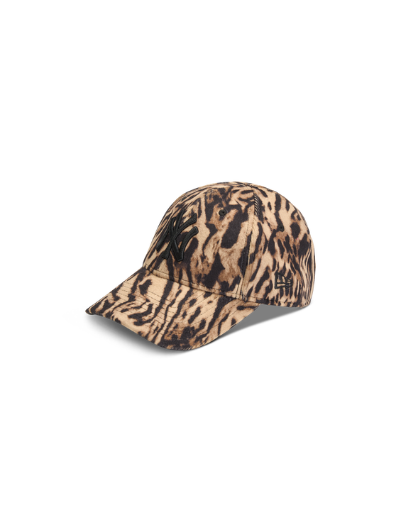 Bild von Cap mit Leo-Print
