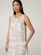 Bild von Kleid mit Leinen