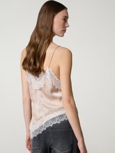 Image sur Haut en dentelle