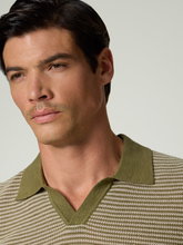 Bild von Poloshirt aus Strick