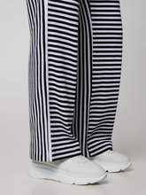 Bild von Lochstickhose im Wide Fit