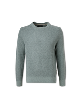 Bild von Strickpullover mit Wolle