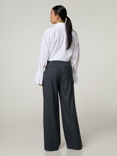 Image sur Pantalon Marlene à fines rayures