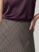 Image sur Jupe mi-longue en satin