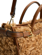 Image sur Sac à main en fausse fourrure