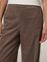 Bild von Hose mit weitem Bein aus Cord