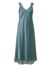 Image sur Robe de cocktail en satin