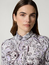 Image sur T-shirt à imprimé cachemire