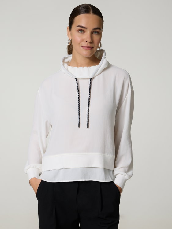 Bild von Blusenshirt im Materialmix