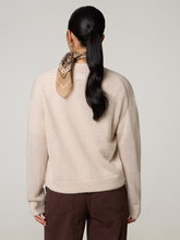 Bild von Strickjacke mit Wolle