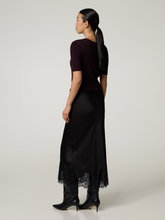 Bild von Jupe aus Satin mit Spitze