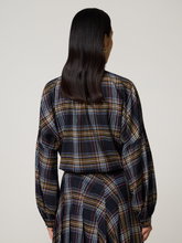 Bild von Schluppenbluse mit Wolle