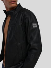 Bild von Lederjacke mit Stehkragen