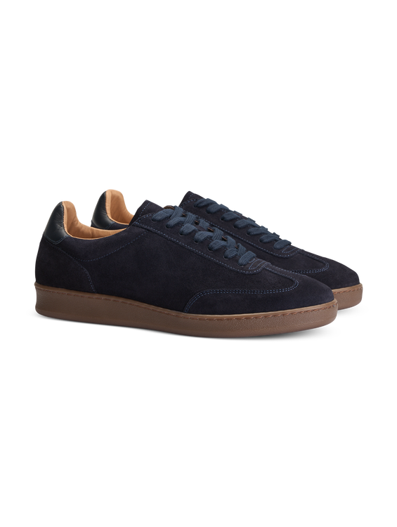 Bild von Sneaker aus Veloursleder