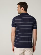 Bild von Poloshirt aus Strick