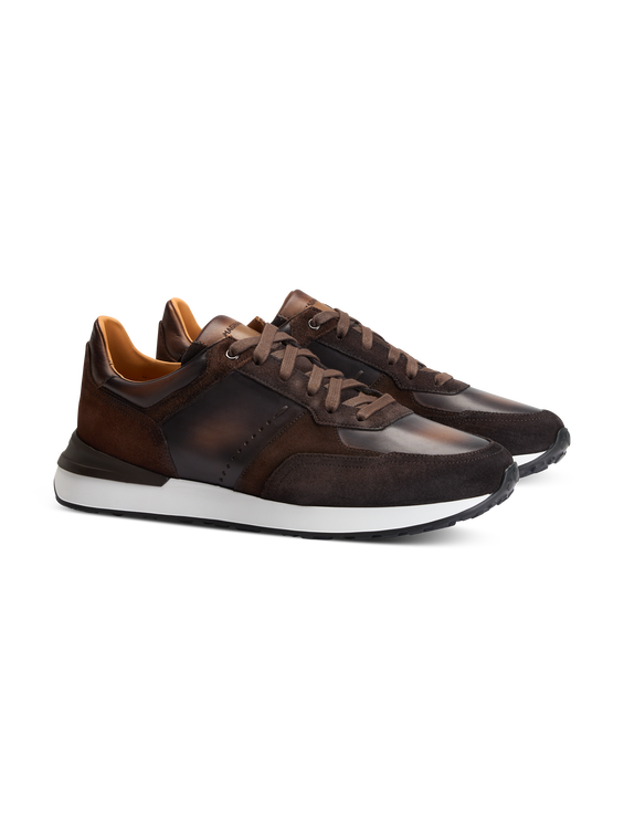 Bild von Sneaker mit Material-Mix