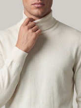 Bild von Rollkragenpullover mit Seide