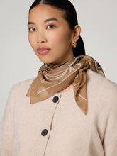 Bild von Strickjacke mit Wolle