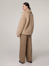 Bild von Jacke im Teddy-Look