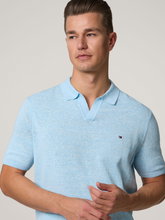 Bild von Strickpolo mit Leinen