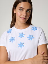 Bild von T-Shirt mit 3D-Blumen