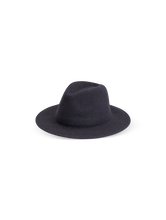 Image sur Chapeau en laine