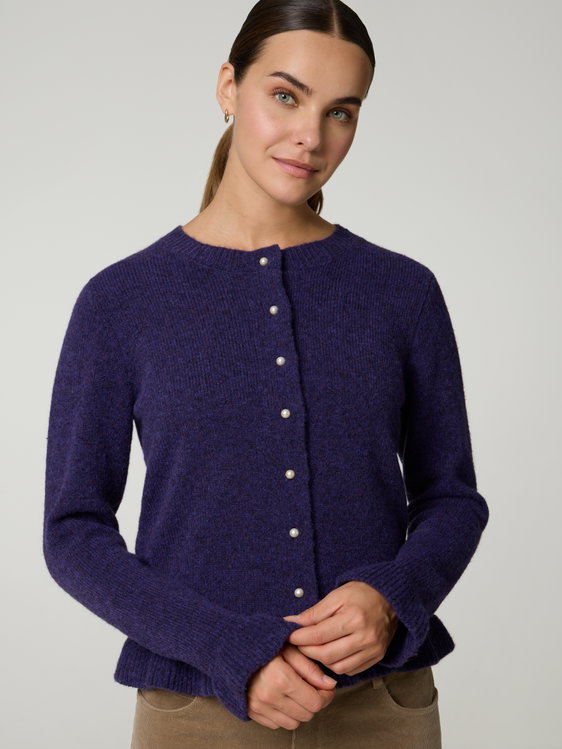 Bild von Strickjacke mit Wolle