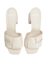 Bild von Mules mit Blockabsatz