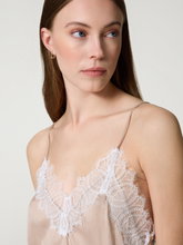 Image sur Haut en dentelle