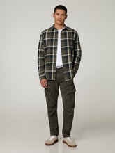 Image sur Pantalon cargo à coupe classique