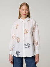 Image sur Blouse à broderie ajourée LOULA