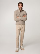 Bild von Hose aus Cord im Tapered Fit