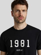 Bild von T-Shirt mit Logo