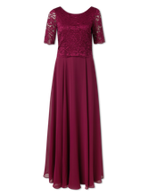 Bild von Abendkleid mit Spitze