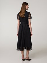 Bild von Midikleid mit Lochstickerei