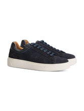 Bild von Sneaker aus Rindsleder