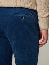 Bild von Chino aus Cord im Regular Fit