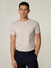 Image sur T-shirt à la coupe slim