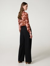 Bild von Hose mit weitem Bein