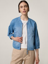 Image sur Veste au look denim