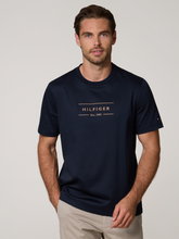 Bild von T-Shirt mit Stickerei
