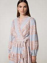 Image sur Robe portefeuille brodée