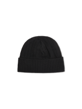 Bild von Strickmütze mit Wolle