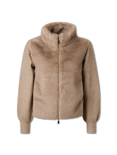 Bild von Jacke mit Kunstfell