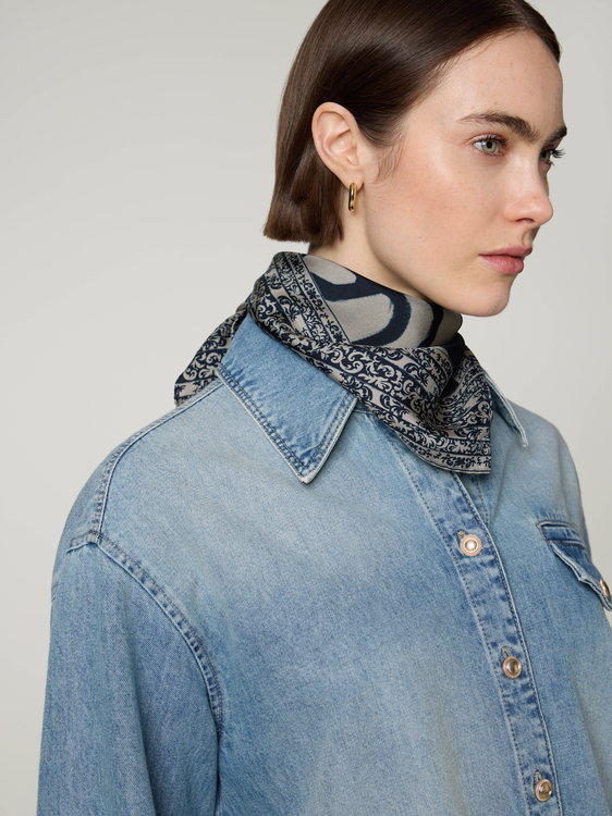 Bild von Foulard aus Seide