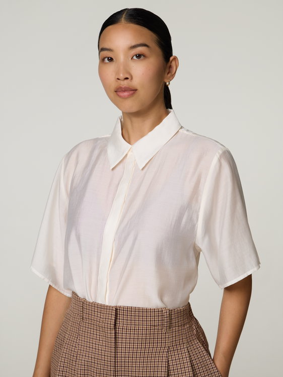 Bild von Bluse mit Spitzeneinsatz