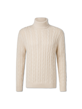 Image sur Pull en maille avec motif torsadé