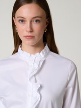 Bild von Blusenhemd mit Rüschen