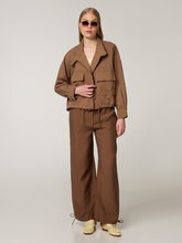 Bild von Hose mit weitem Bein