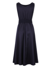 Bild von Cocktailkleid mit Gürtel